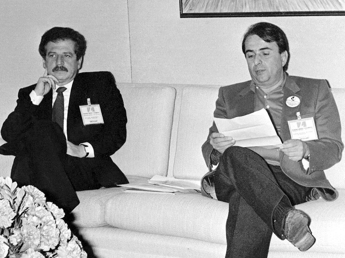 El Brazo Politico De Pablo Escobar Obtuvo La Libertad Condicional Tras Plantear Su Miedo A Contagiarse De Coronavirus Infobae Escritor, conferencista, productor audiovisual y pacifista. de pablo escobar obtuvo la libertad