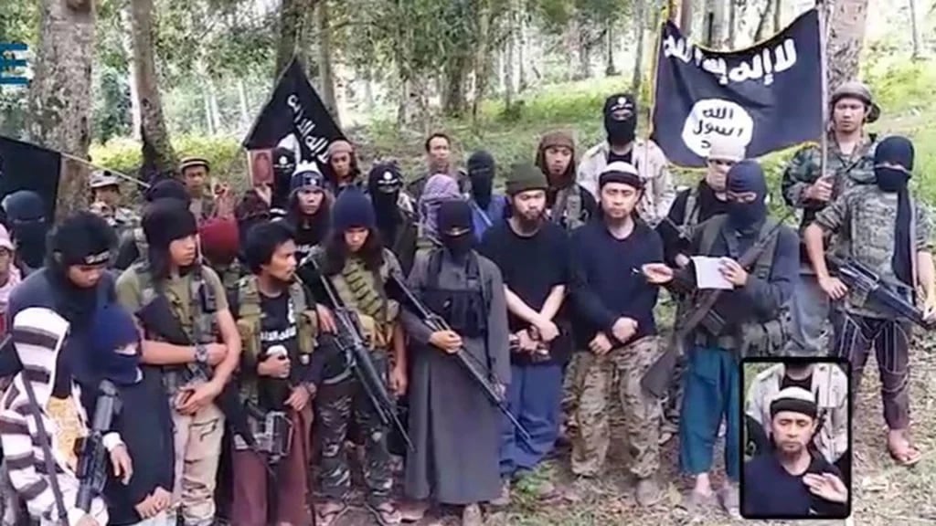 Los terroristas de ISIS hacen alarde de la lealtad de sus combatientes en Filipinas