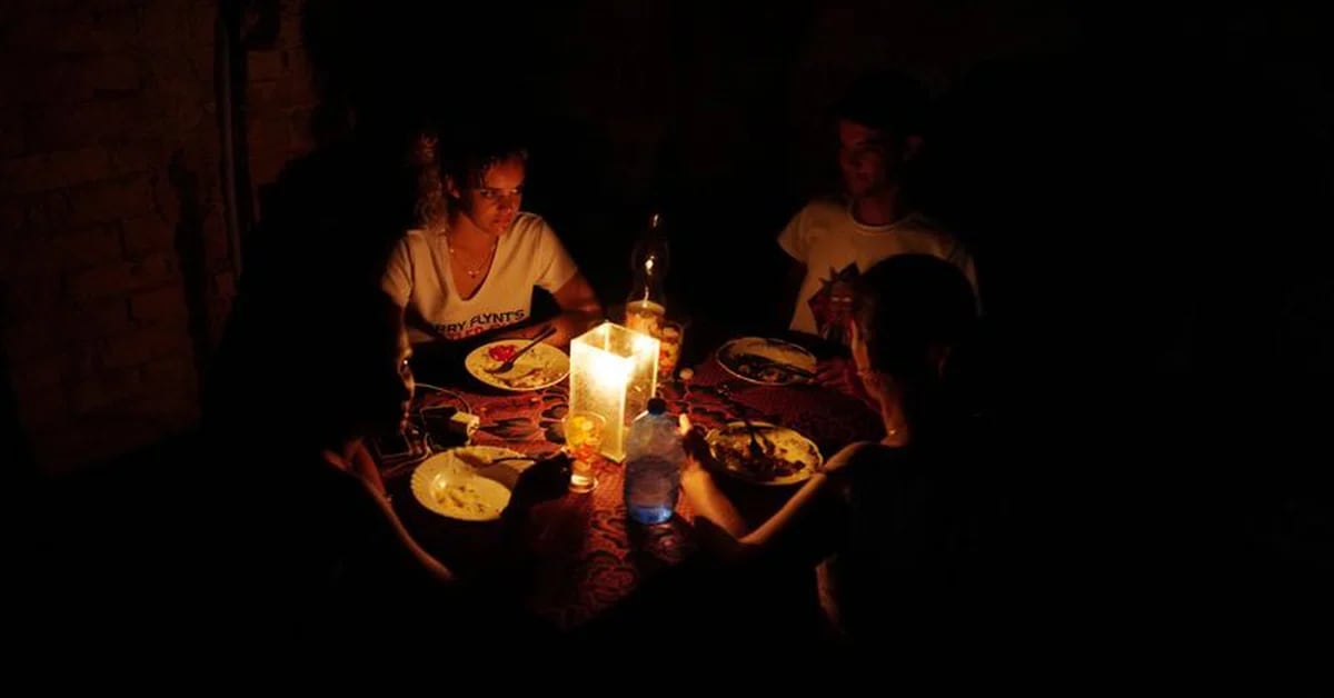 Crisis in Cuba: The regime expects a new wave of simultaneous blackouts across much of the island