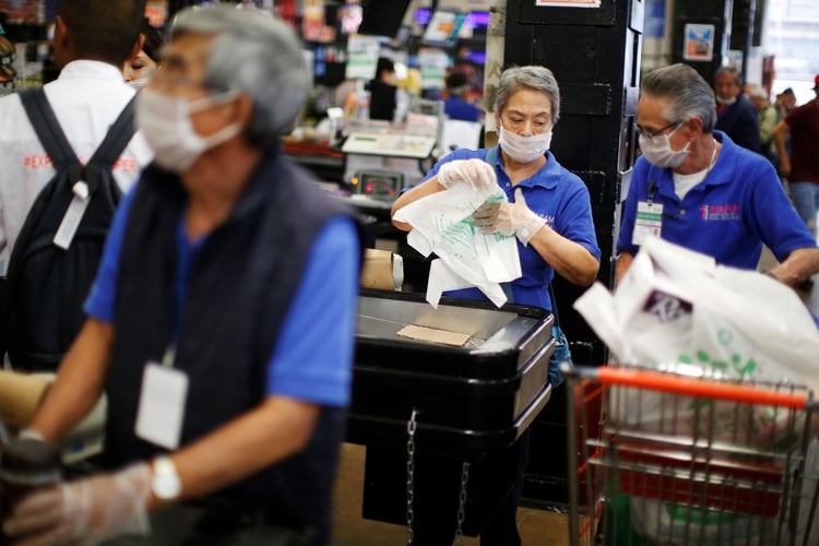 La mayoría de los mexicanos vive al día y eso impediría que puedan refugiarse en sus hogares (Foto: Gustavo Graf/ Reuters)