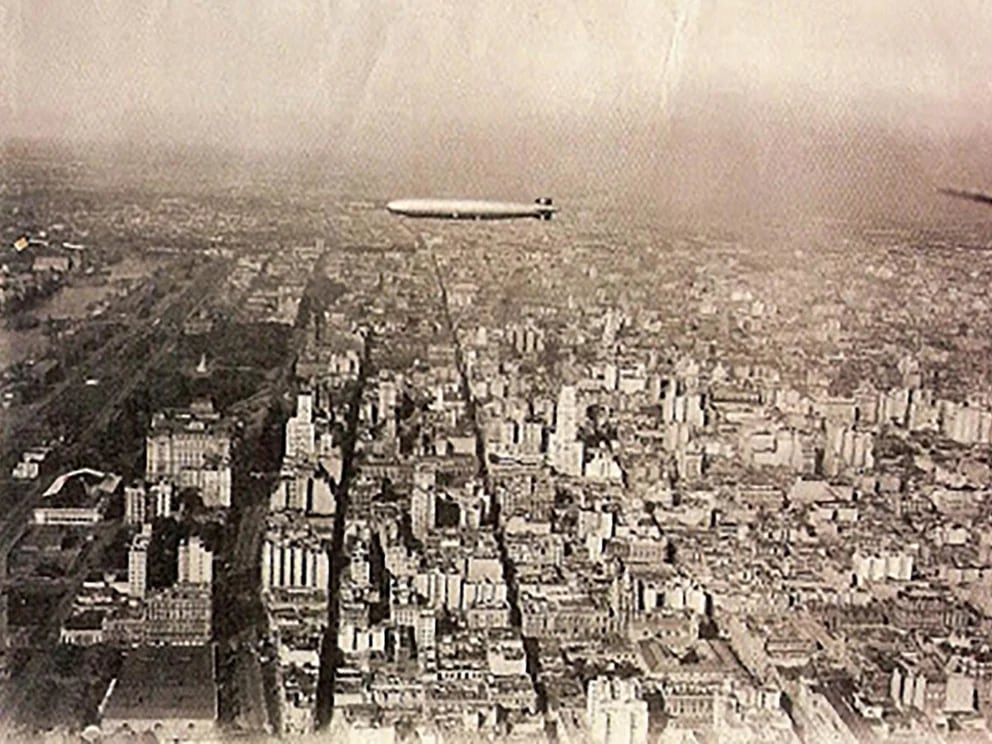 Graf-Zeppelin-sobrevuela-Buenos-Aires-en-1934-10