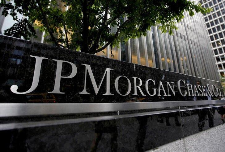 Imagen de archivo del exterior de la sede corporativa del banco JP Morgan Chase & Co. en Nueva York, EEUU. 20 mayo 2015. REUTERS/Mike Segar