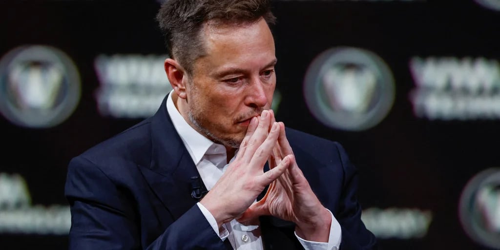 Los complicados días de Tesla y Elon Musk: despidos, estampida de ejecutivos y demandas por accidentes