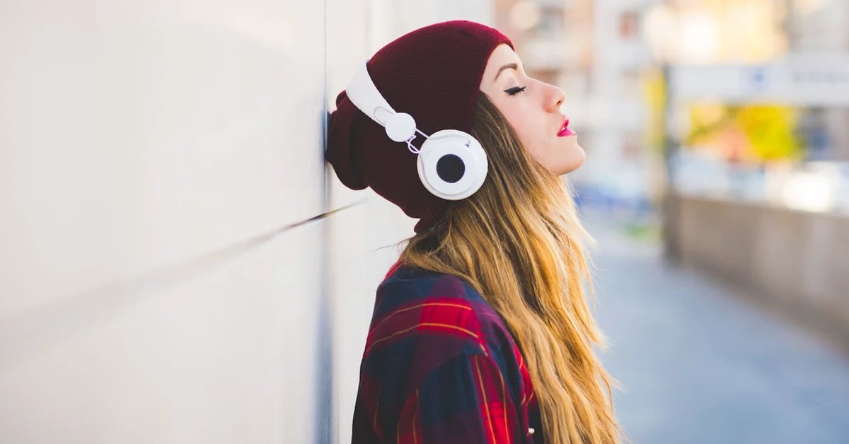 More than a billion young people are at risk of hearing loss from listening to loud music with headphones.