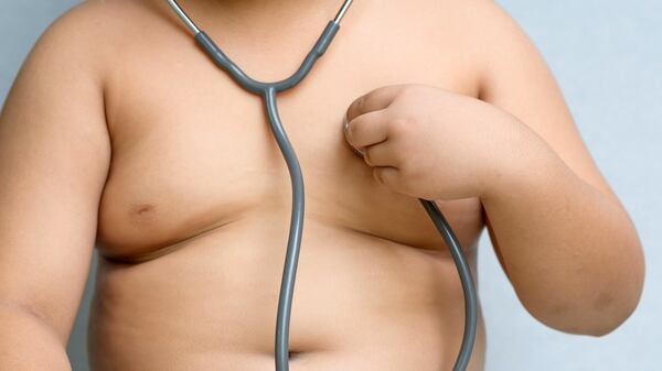 A medida que aumenta la edad, la obesidad muestra mayor prevalencia entre los niños de 11 a 17 años (Getty)