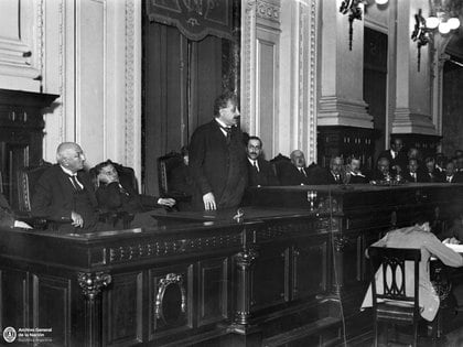 Histórico. Albert Einstein, en 1925, cuando brindó una serie de conferencias.