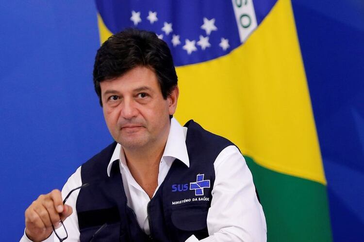 El ministro de Salud de Brasil, Luiz Henrique Mandetta, pidió al Gobierno 