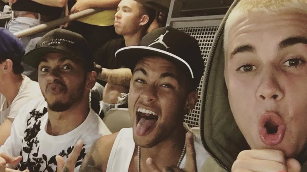 Lewis Hamilton, Neymar y Justin Bieber posaron juntos viendo a Brasil en la Copa América