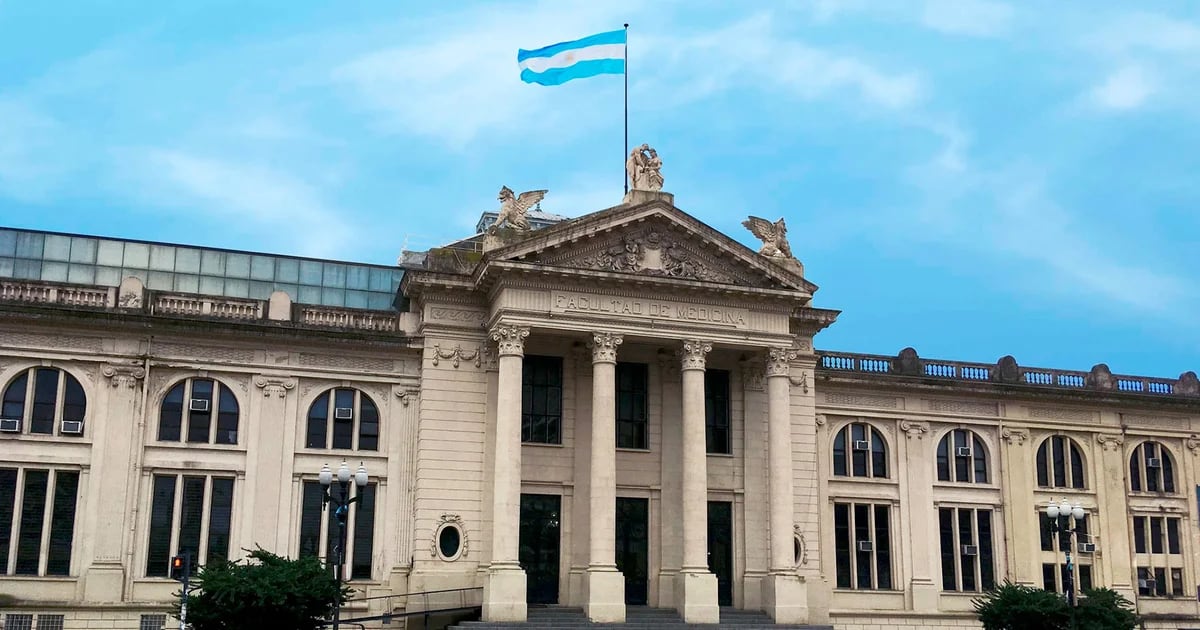 Studenci medycyny na National University of Rosario mogą nie zdać egzaminu, jeśli czują się „źle traktowani” przez nauczyciela