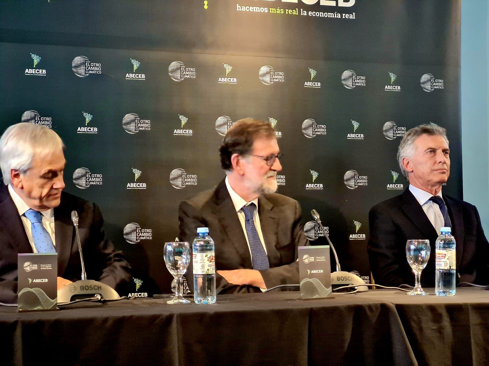 Mauricio Macri junto a ex presidentes en Puerto Madero