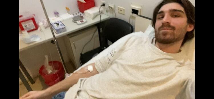 Matteo Braccia Bellini, joven de 22 años, tuvo coronavirus, se recuperó y ya donó 3 veces plasma para ayudar a pacientes graves (Gentileza: Matteo Braccia)