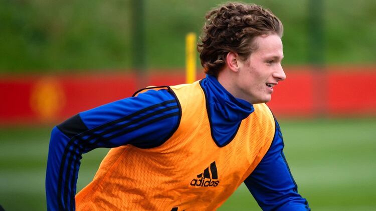 Max Taylor estuvo 11 meses inactivo y volvió a entrenar en septiembre de este año (@ManUtd_Es)