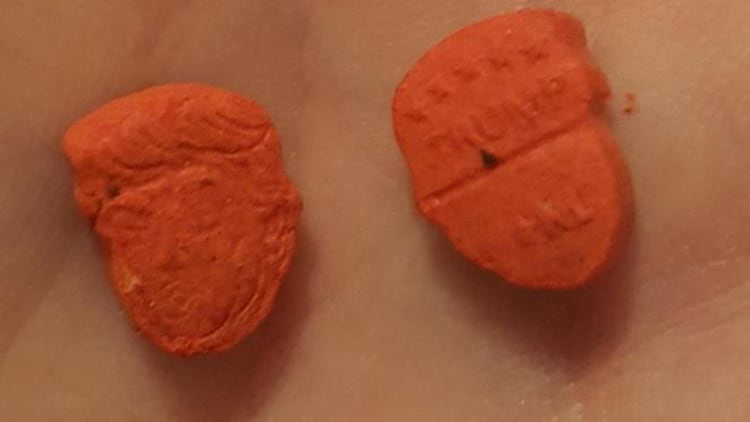 Nueva fuerza narco: pastillas Coca Cola rosa y Trump naranja, con alta carga de MDMA.