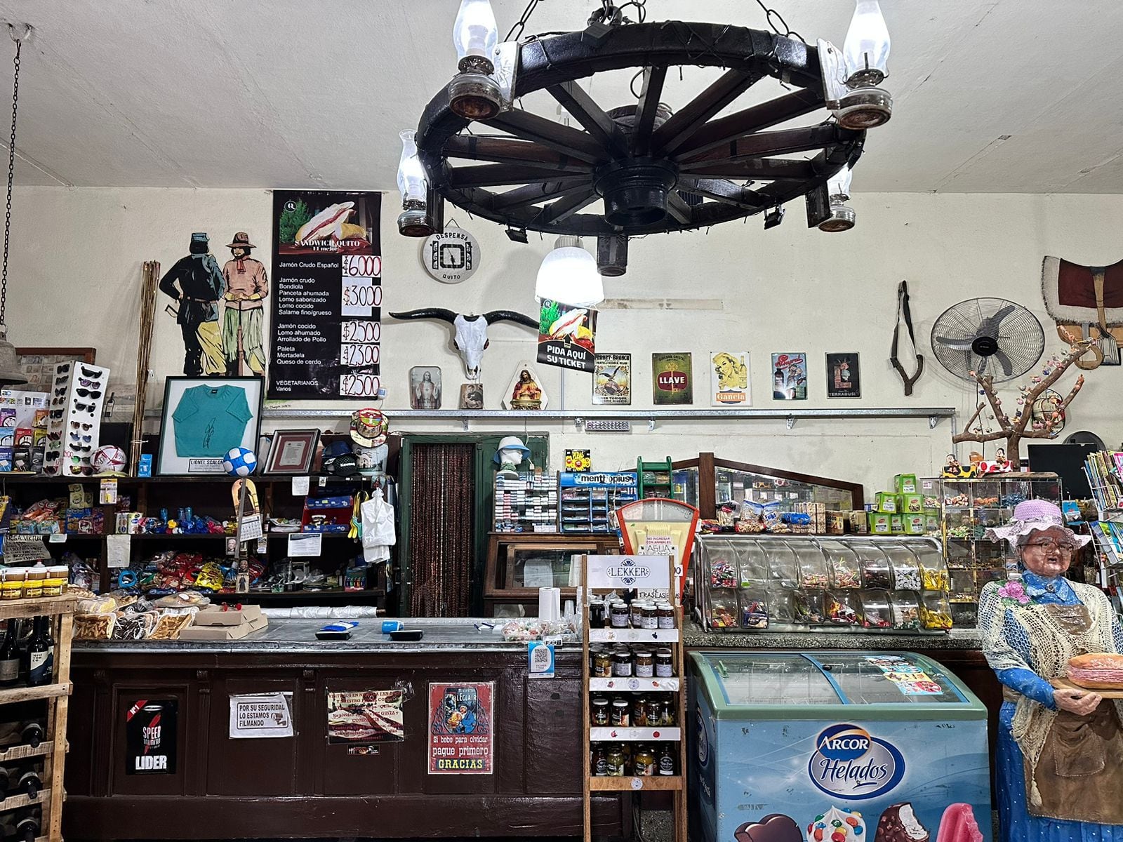 "Es el esfuerzo de 50 años de trabajo y estamos orgullosos de nuestros padres", sostiene Marcos Arias (Fotos: Instagram @almacendecampoquito)