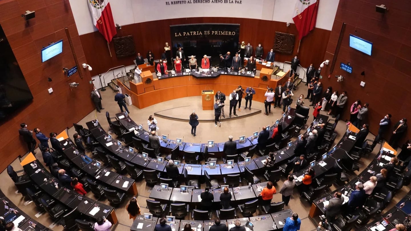 Senado autoriza envío de 80 militares a Panamá para localizar restos de  exrevolucionario - Infobae