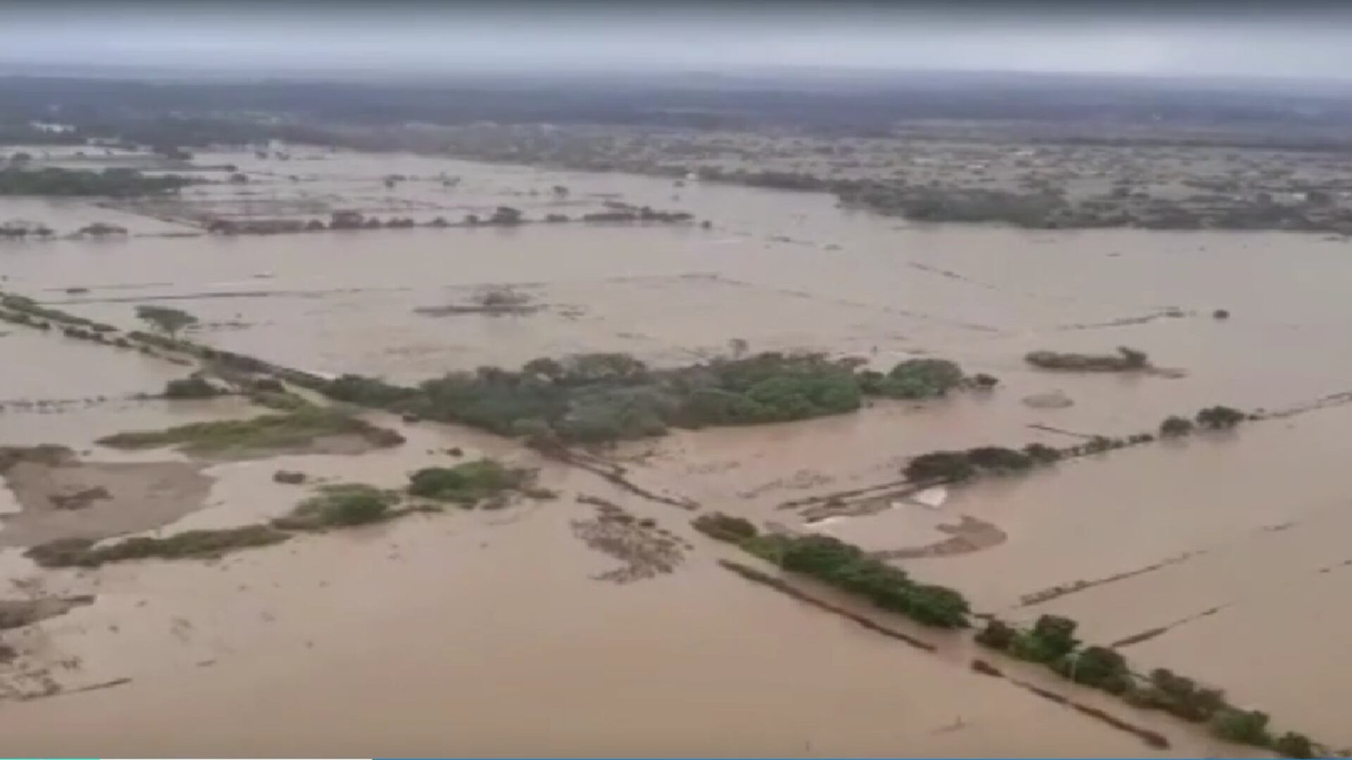 La Leche River overflows and affects agricultural area.  Photo: Channel N