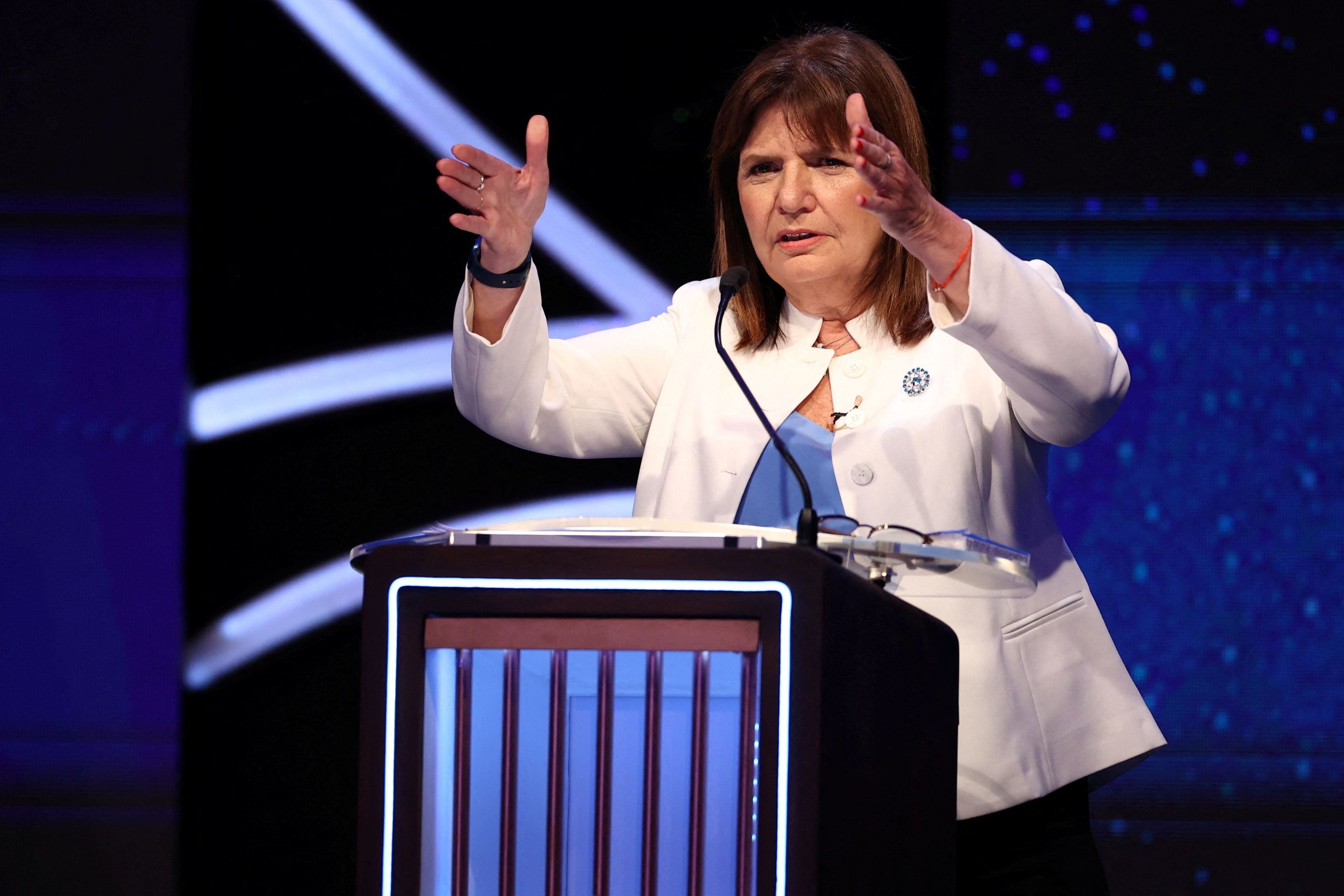 Patricia Bullrich durante el primer debate presidencial en Santiago del Estero. Tomas Cuesta/Pool via REUTERS
