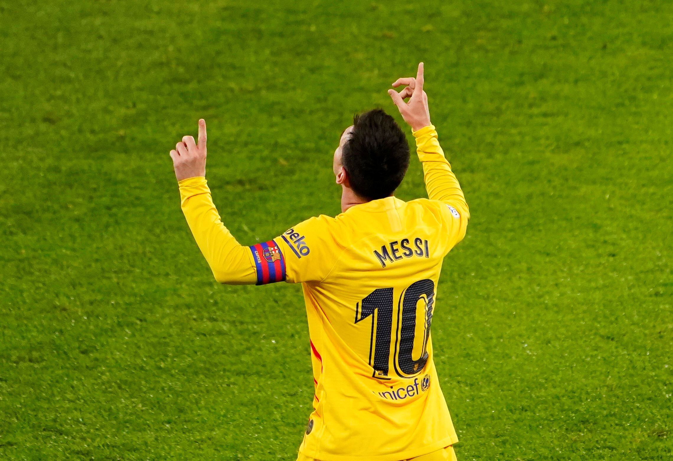 El sueño del brasileño Leonardo, director deportivo del PSG, es fichar a Messi (REUTERS/Vincent West)