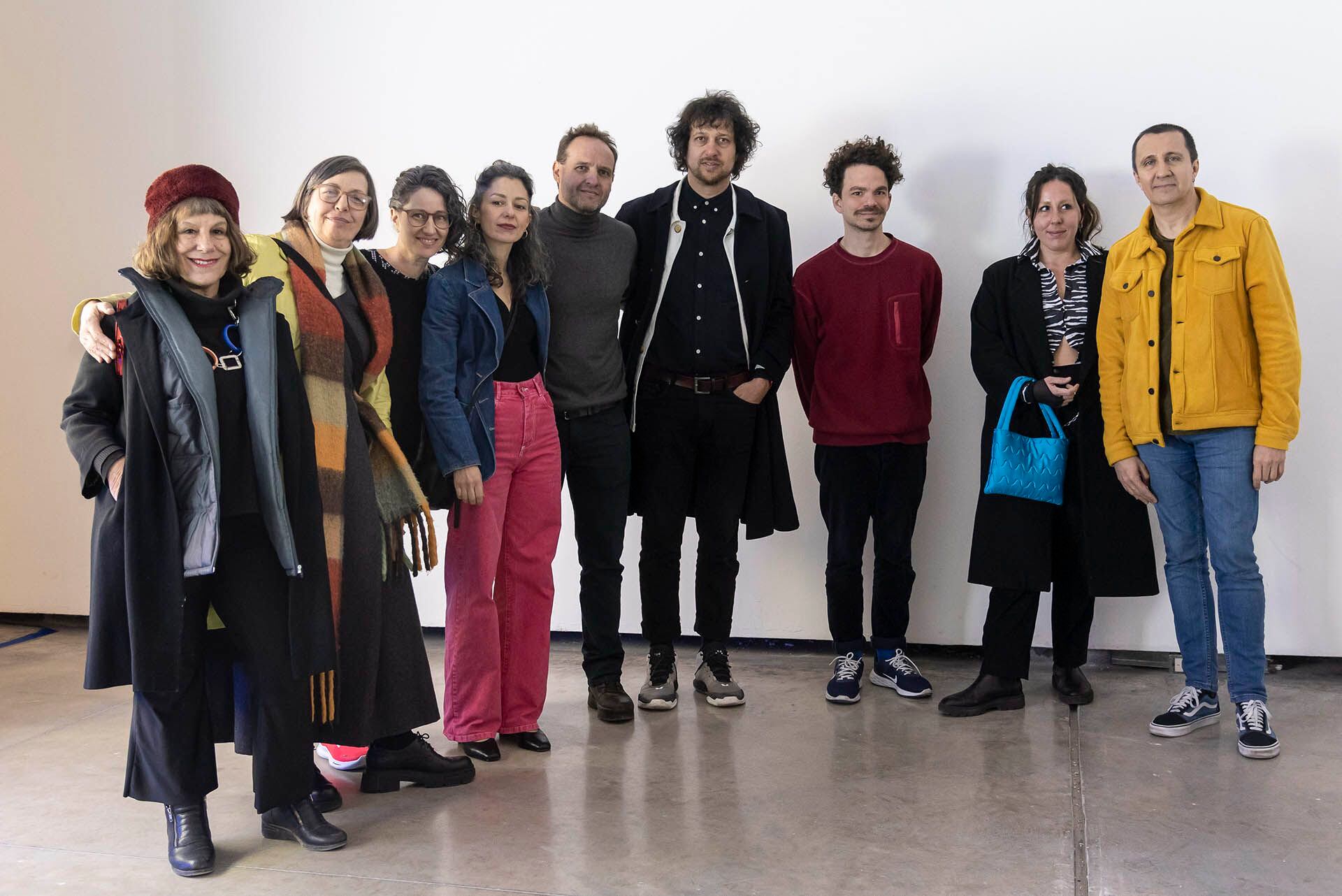 El curador Rodrigo Alonso traza un recorrido por 29 obras de quince artistas contemporáneos de nuestro país (Foto: Patricio Pidal)