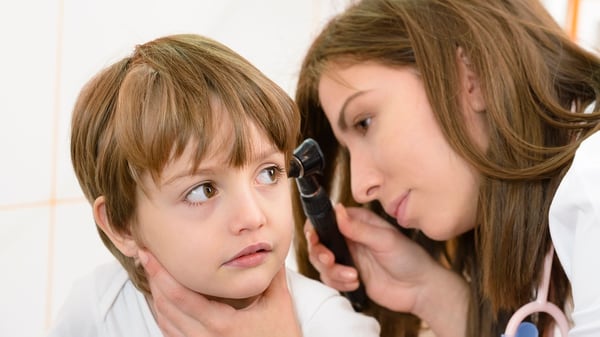 La otitis es la molestia más común durante el periodo vacacional de verano (Getty)