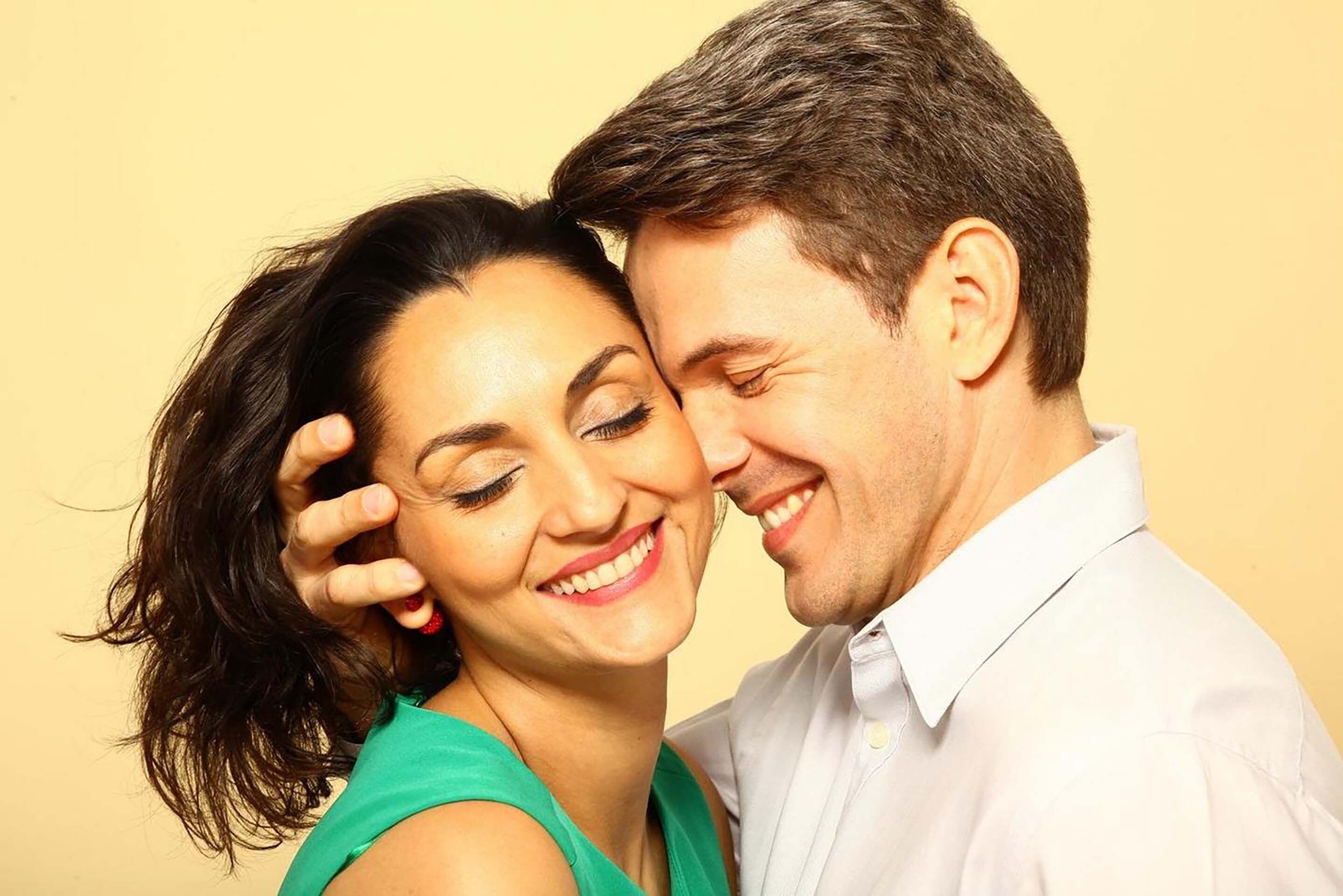 "Olvidame", sobre un libro de Marco Antonio de la Parra, adaptación y dirección: Darío Dukáh, en Espacio Callejón