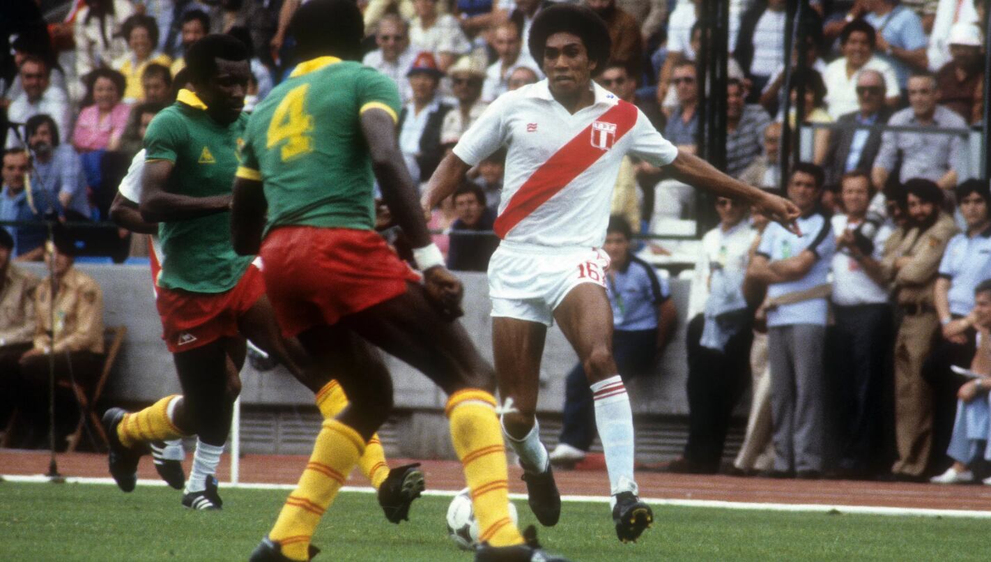 Perú empató 0-0 con Camerún en el Mundial España 1982 (FIFA).
