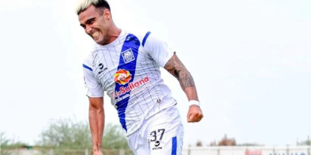 Adrián Fernández renovó con Alianza Atlético de Sullana