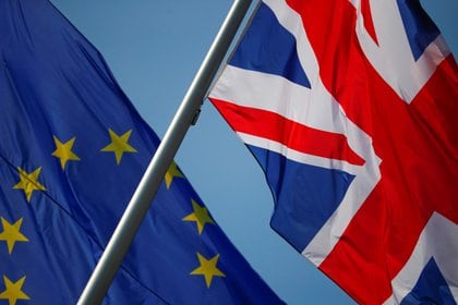 El Reino Unido finalmente cortará lazos con la Unión Europea  (REUTERS/Hannibal Hanschke)