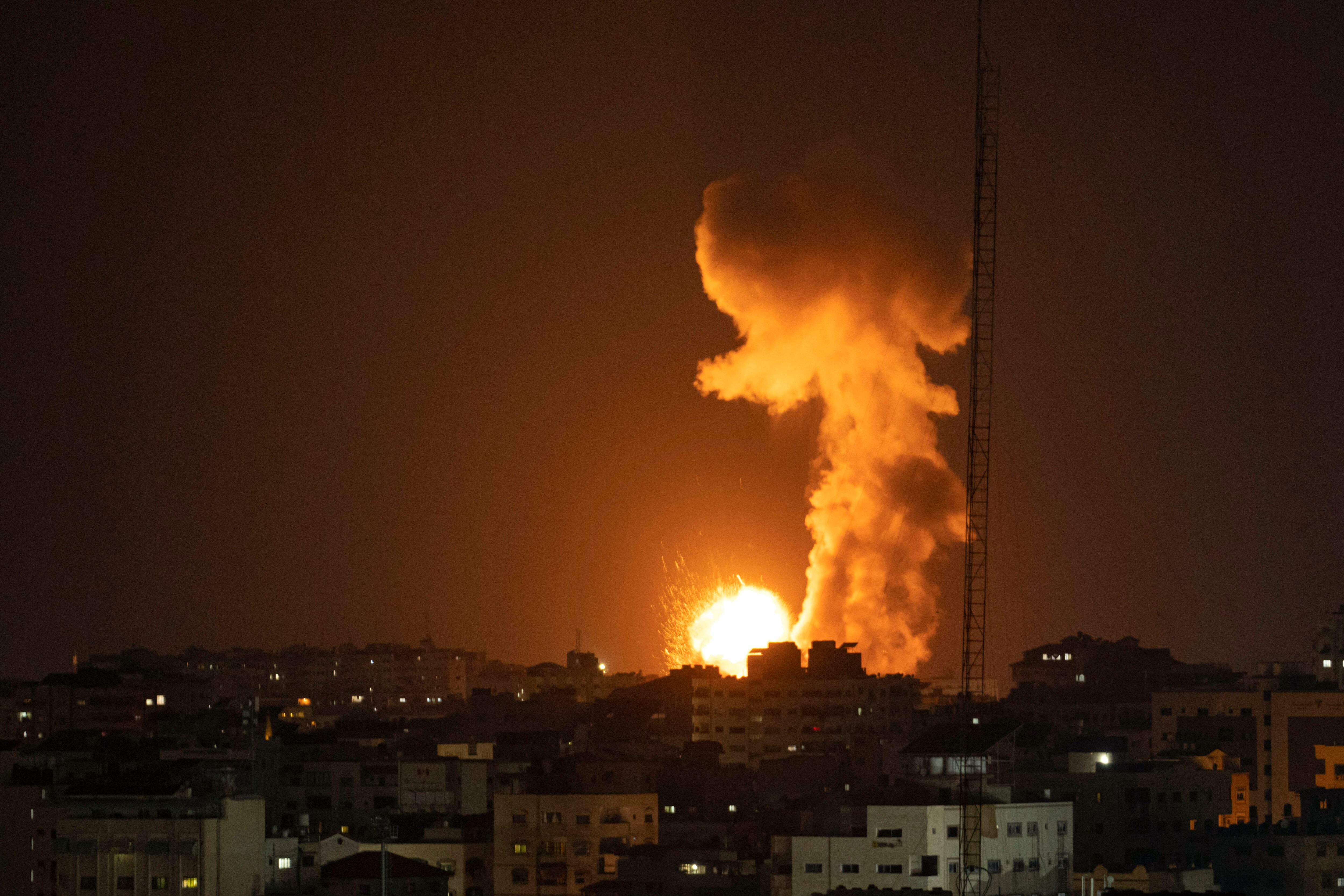 Sigue la tensión en la franja de Gaza: Israel atacó más posiciones de la Yihad Islámica (AP)