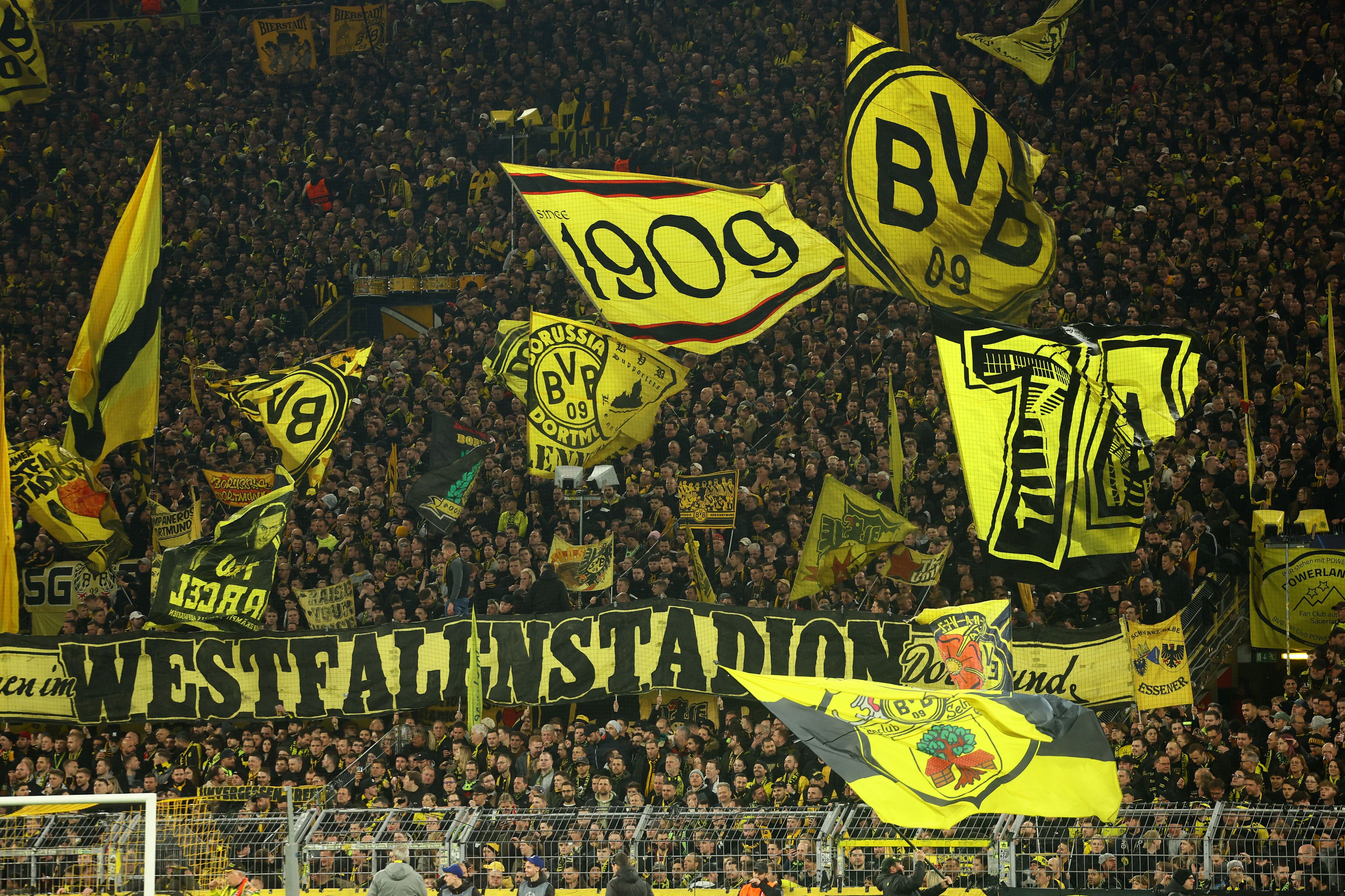 Los fanáticos del Dortmund en su estadio, el Signal Iduna Park