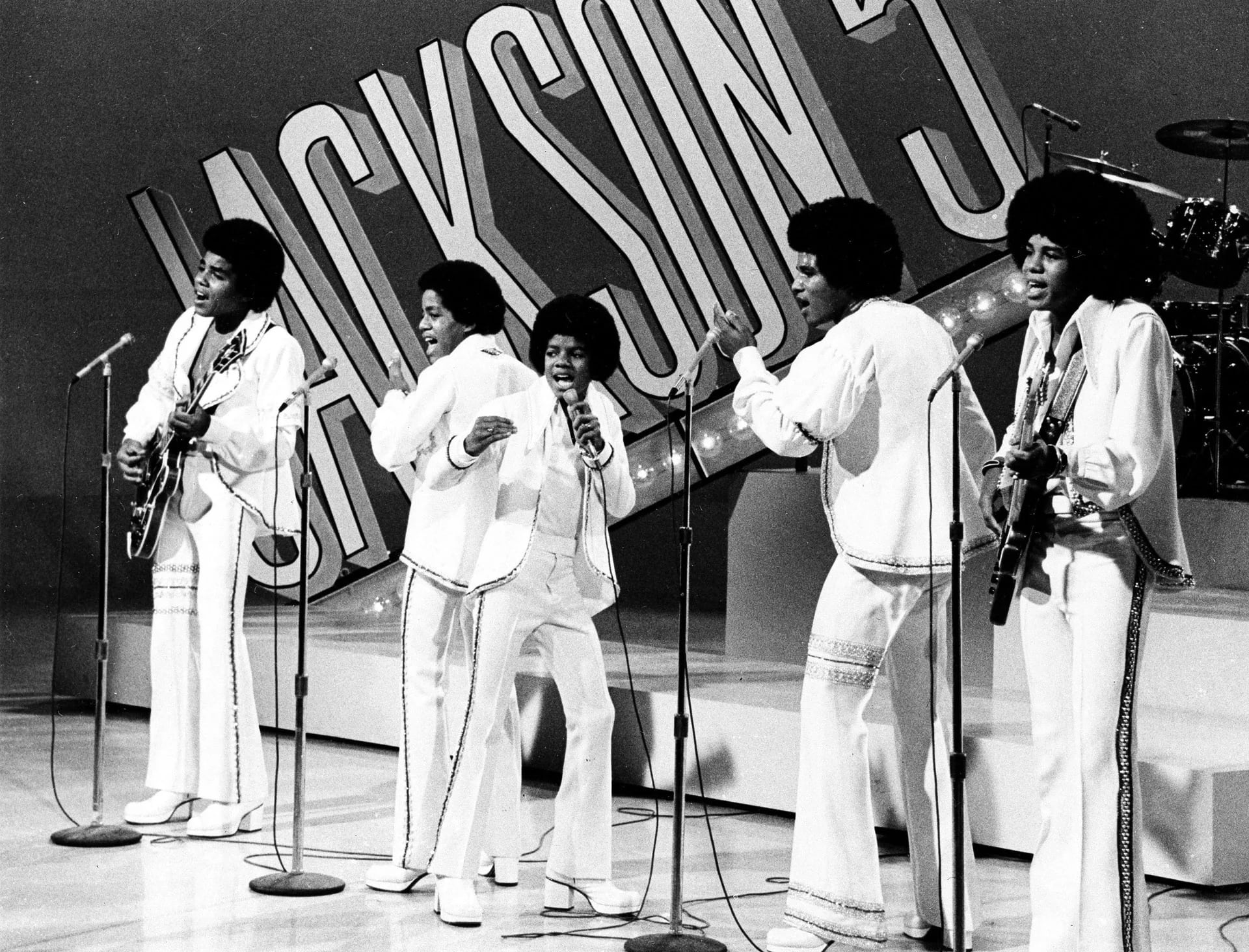 The Jackson 5: Tito, Marlon, Michael, Jackie y Jermaine en “Sonny and Cher Comedy Hour” en Los Angeles (Septiembre de 1978)