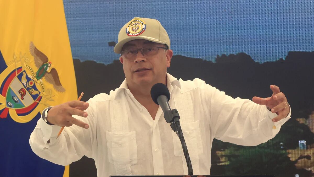 Gustavo Petro suspendió gabinete bilateral con Ecuador por asalto a la embajada de México en Quito