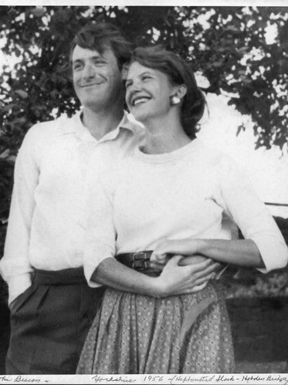 Ted Hughes y Sylvia Plath in Yorkshire, Reino Unido, 1956