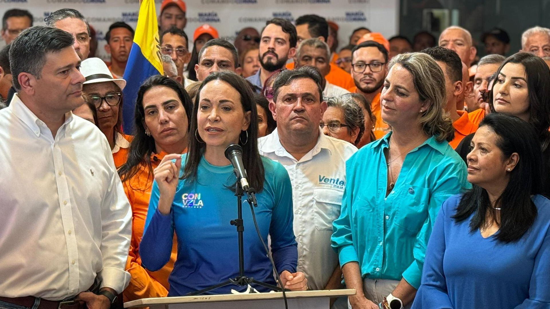 María Corina Machado agradeció el gesto del ahora ex aspirante y de su partido (Vente Venezuela)