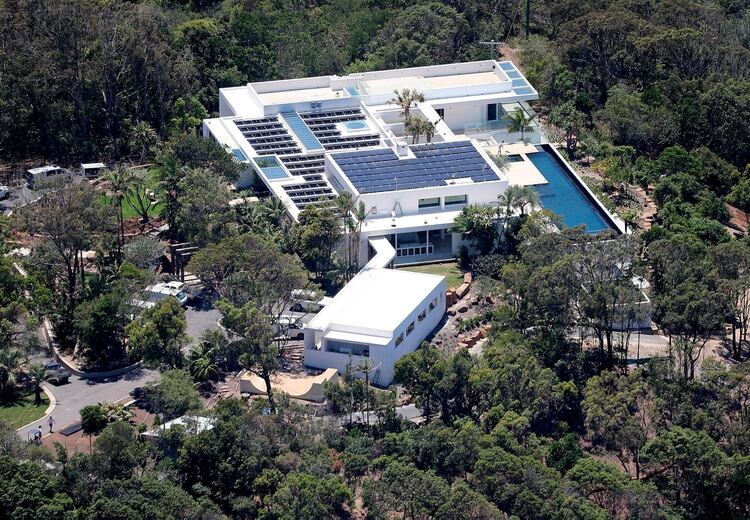 Elsa Pataky y Chris Hemsworth viven en su nueva casa de Byron Bay, paraíso para los surferos, valorada en USD 18 millones (Grosby)