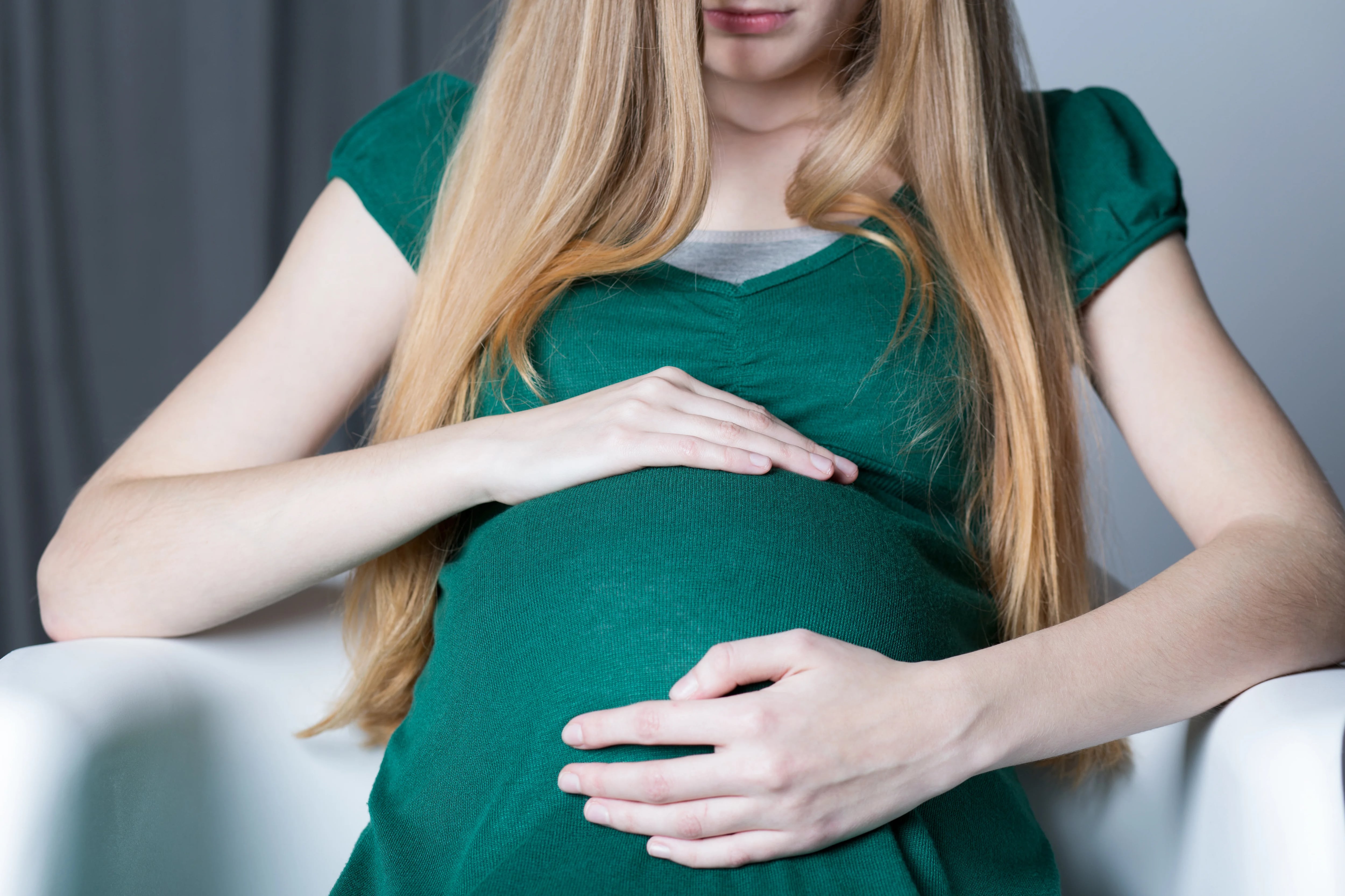 Las mujeres sí tienen derecho al aguinaldo durante el embarazo. (Foto: Especial)