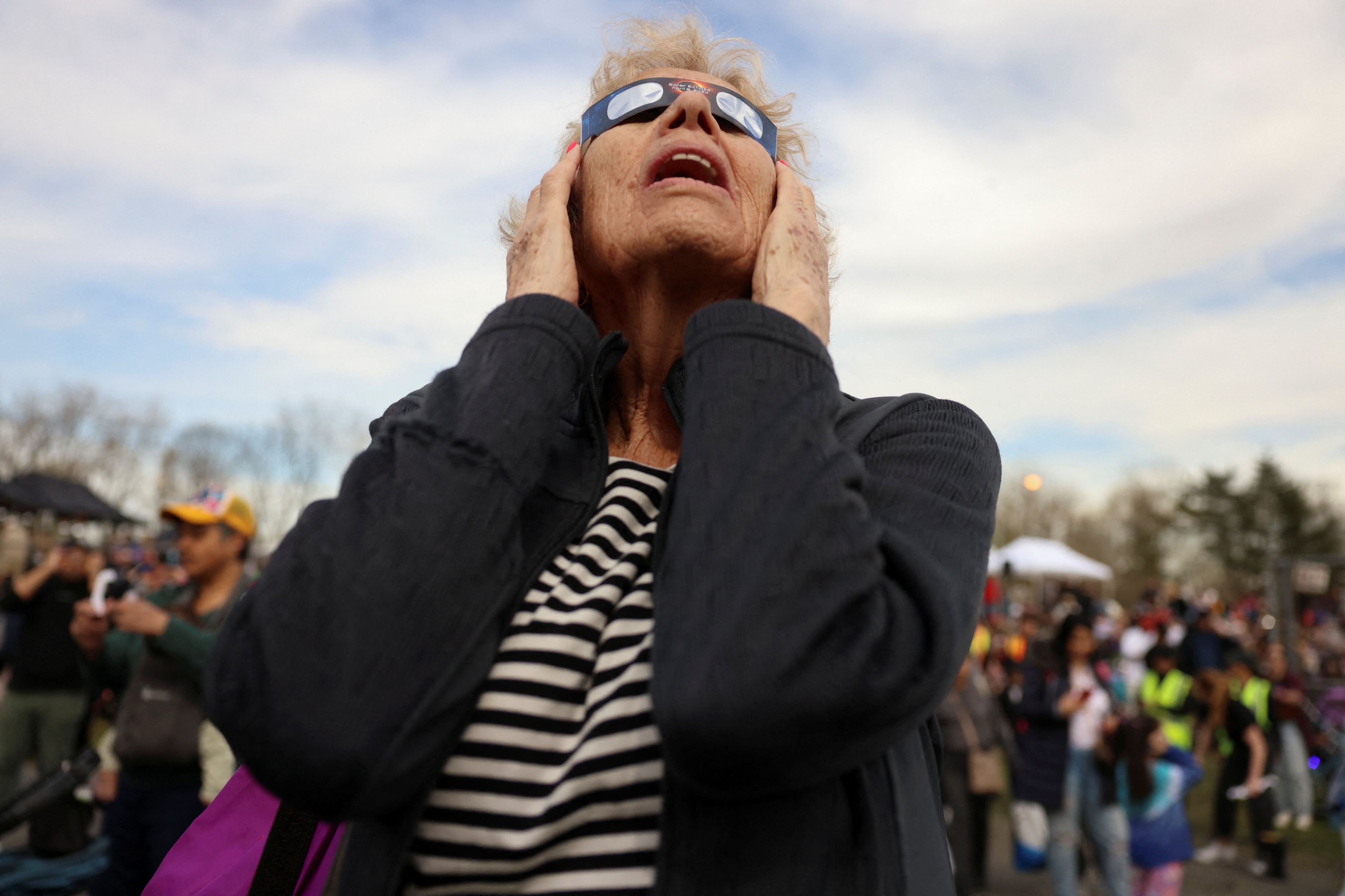 El eclipse solar del 8 de abril atrajo la atención mundial, ofreciendo un espectáculo único para millones de personas /REUTERS/Andrew Kelly