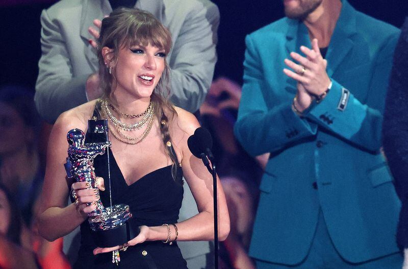 Taylor Swift dominó los MTV Video Music Awards con los premios “Mejor Canción” y “Mejor Pop”. (REUTERS)