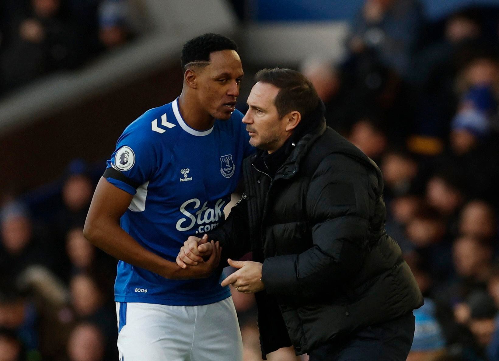 El defensor colombiano Yerry Mina podría ser la pieza principal en la defensa del Everton para los partidos de Premier League en febrero. Reuters.