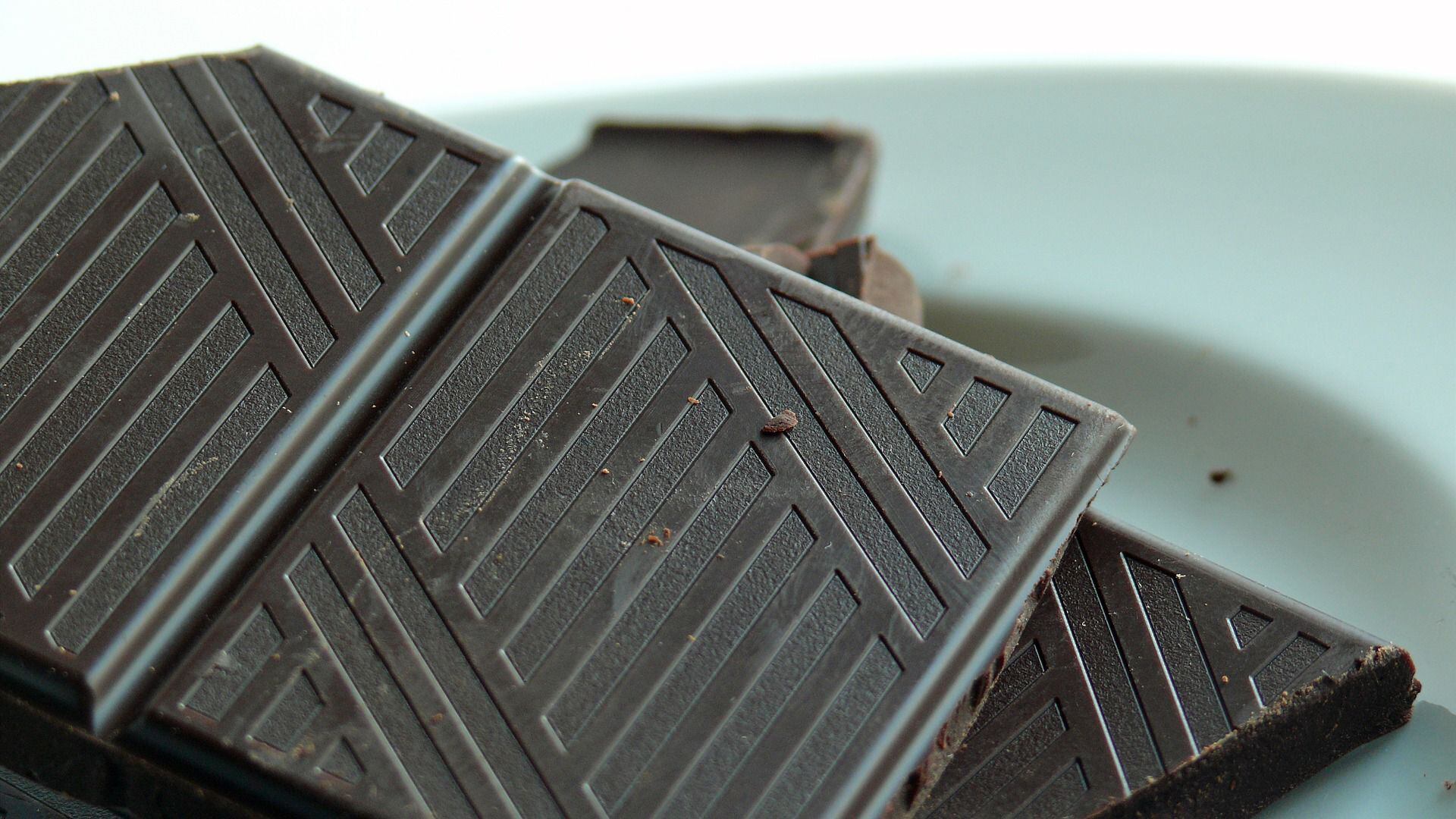 El chocolate amargo es otra alternativa para calmar la ansiedad (Foto: Pixabay)
