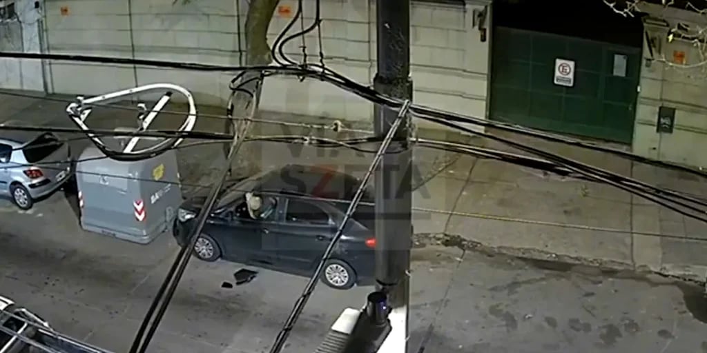 “Te estamos grabando”: a los gritos, una vecina de Palermo ahuyentó a un ladrón que estaba robando un auto