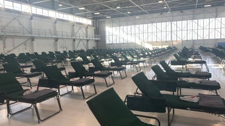 El Aeropuerto Internacional Ontario (en California) había sido acondicionado para recibir a los pasajeros, pero finalmente se optó por otra terminal