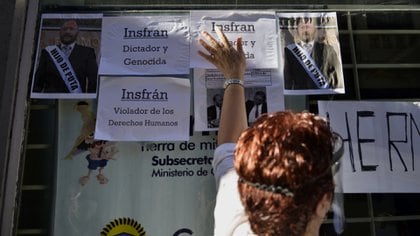 Manifestación en repudio a Gildo Insfrán en la Casa de la Provincia de Formosa (CABA)
