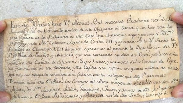 Se realizó una copia del documento para que permanezca en el interior del Cristo, tal como quiso su autor original (Da Vinci Restauro)