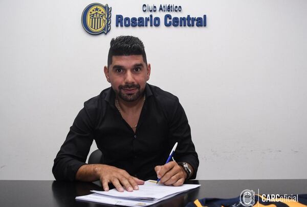 Ortigoza firmó contrato por 18 meses (Central oficial)