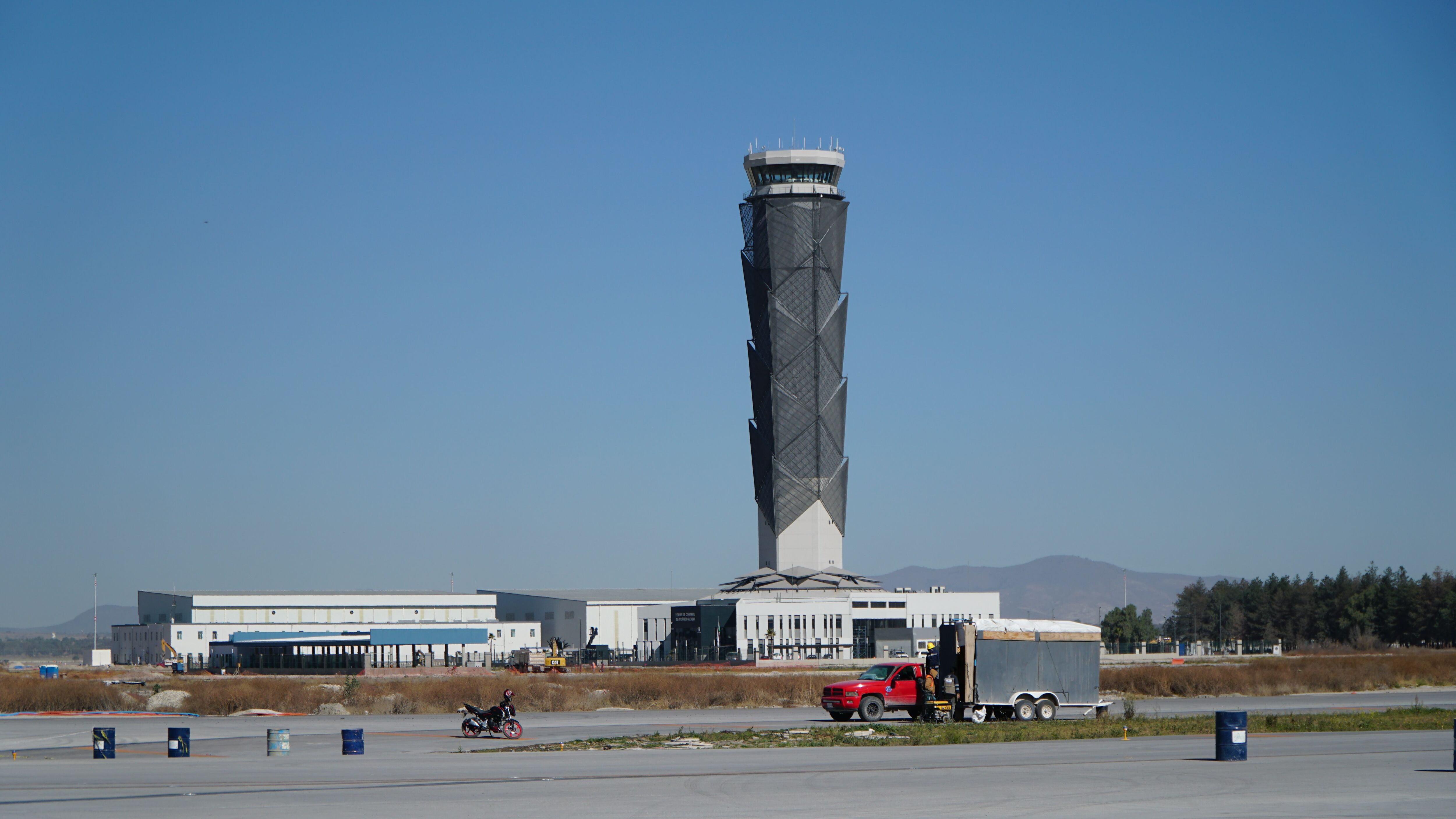 AIFA destinará MXN 26 millones para matar perros, gatos y plagas en Santa  Lucía - Infobae