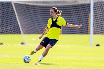 Barcelona volvió a los entrenamientos, con la presencia de Griezmann (@FCBarcelona_es)