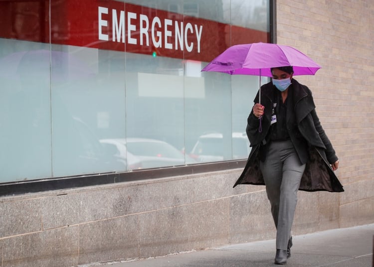 En Nueva York, Poor dio un paso más con una medicina llamada tPA, que no previene los coágulos, sino que los rompe (REUTERS/Brendan McDermid)