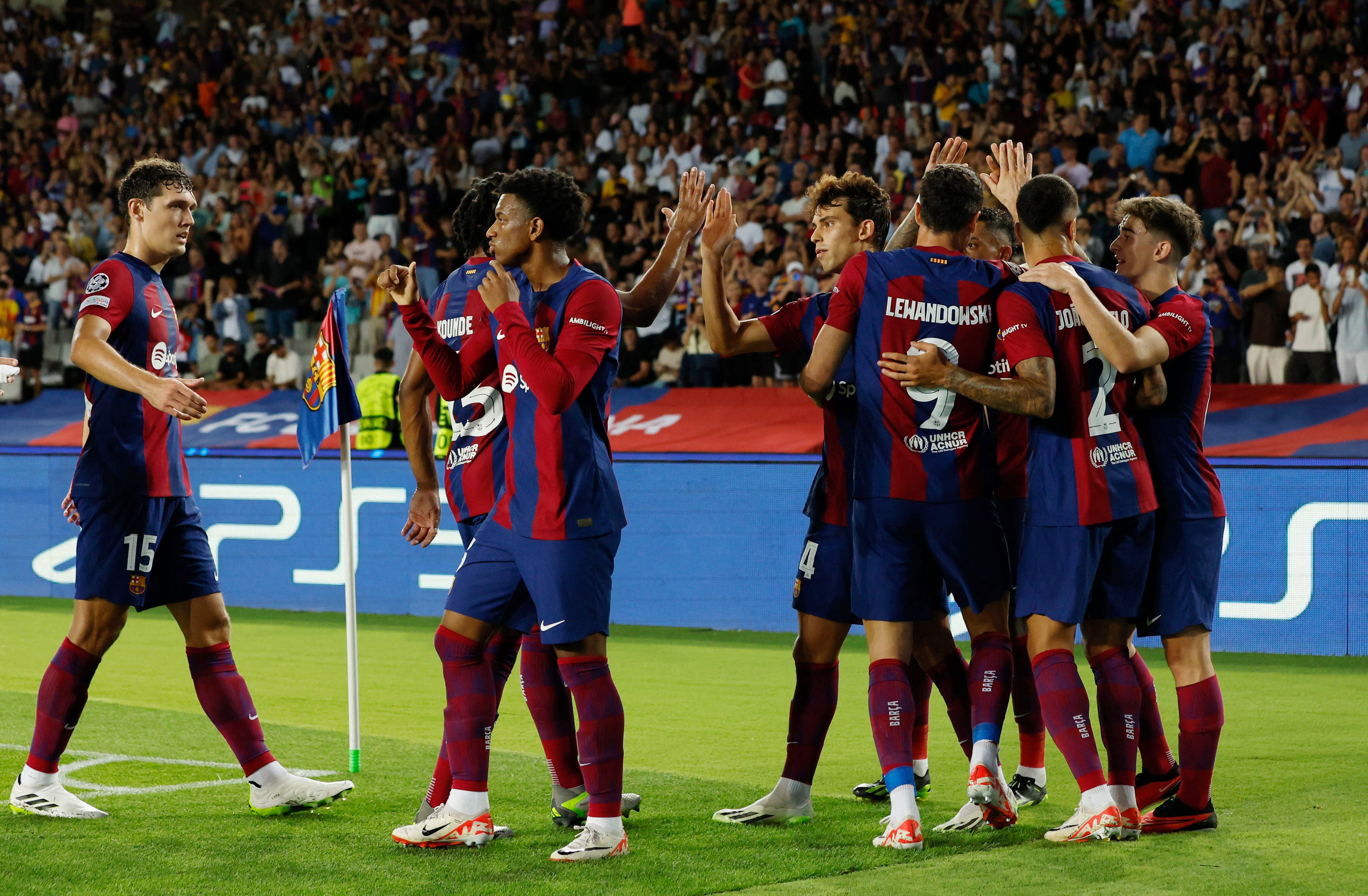 Los jugadores del Barça celebran uno de los goles ante el Amberes (REUTERS).