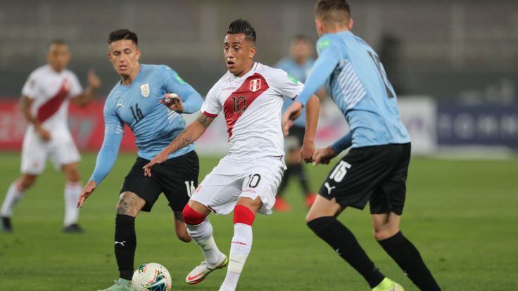Christian Cueva au Pérou contre Uruguay qui a terminé 1-1 au match aller en 2021. | Photo : Agencias